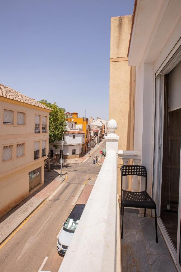 Apartamentos Lola Beach Málaga Exterior foto